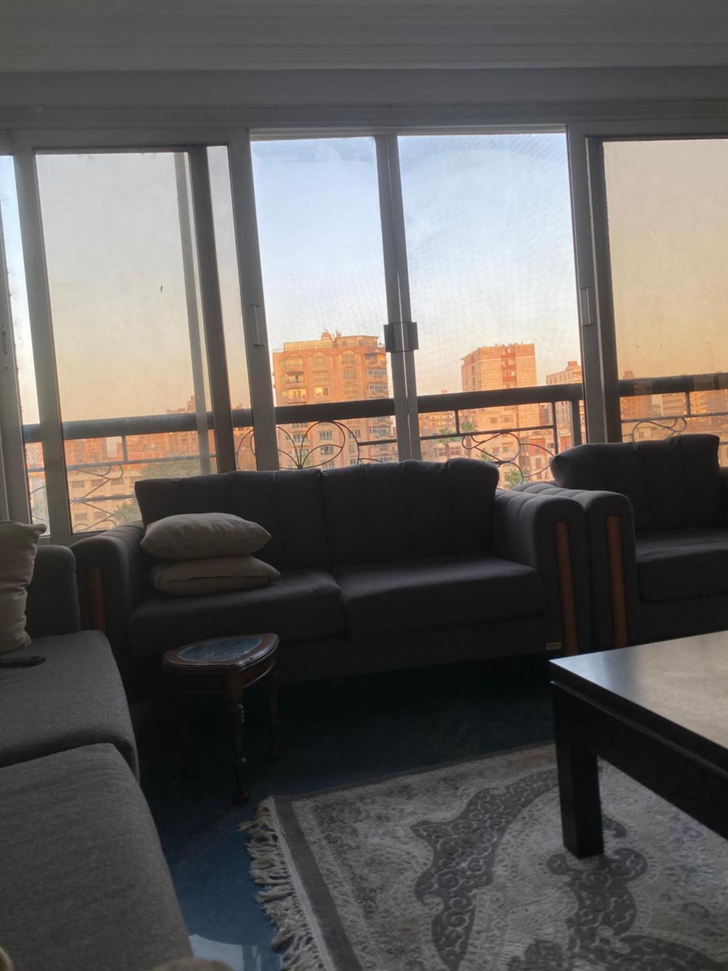 المنيل